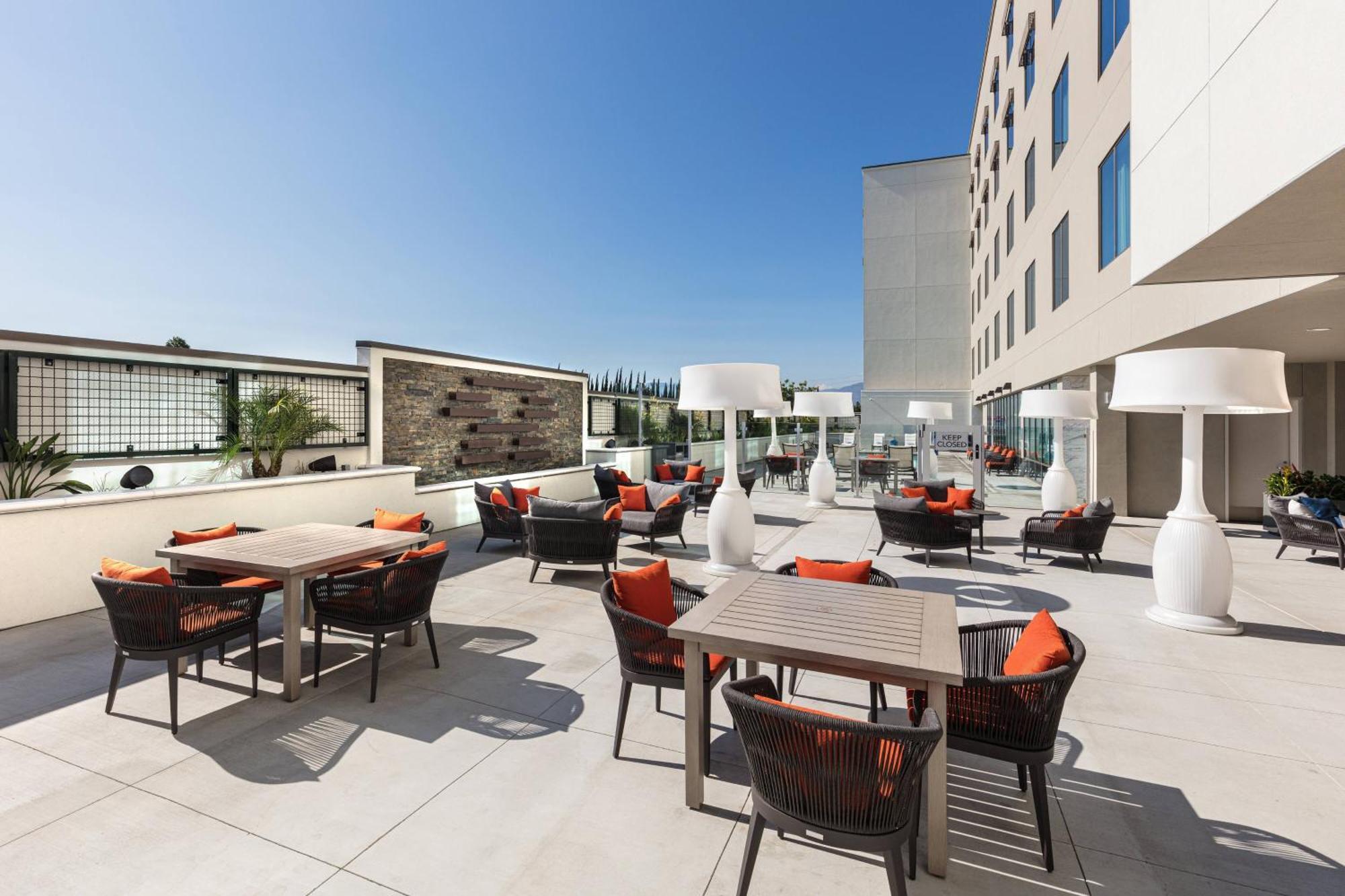 Courtyard By Marriott Los Angeles Monterey Park Ngoại thất bức ảnh
